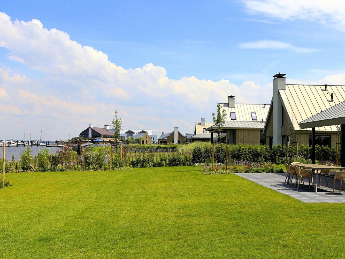 Modern On The Water In A National Park * Tholen
