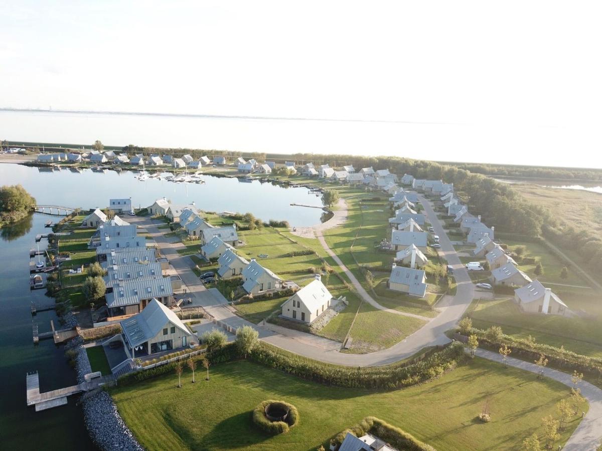 Modern On The Water In A National Park Vakantiehuis